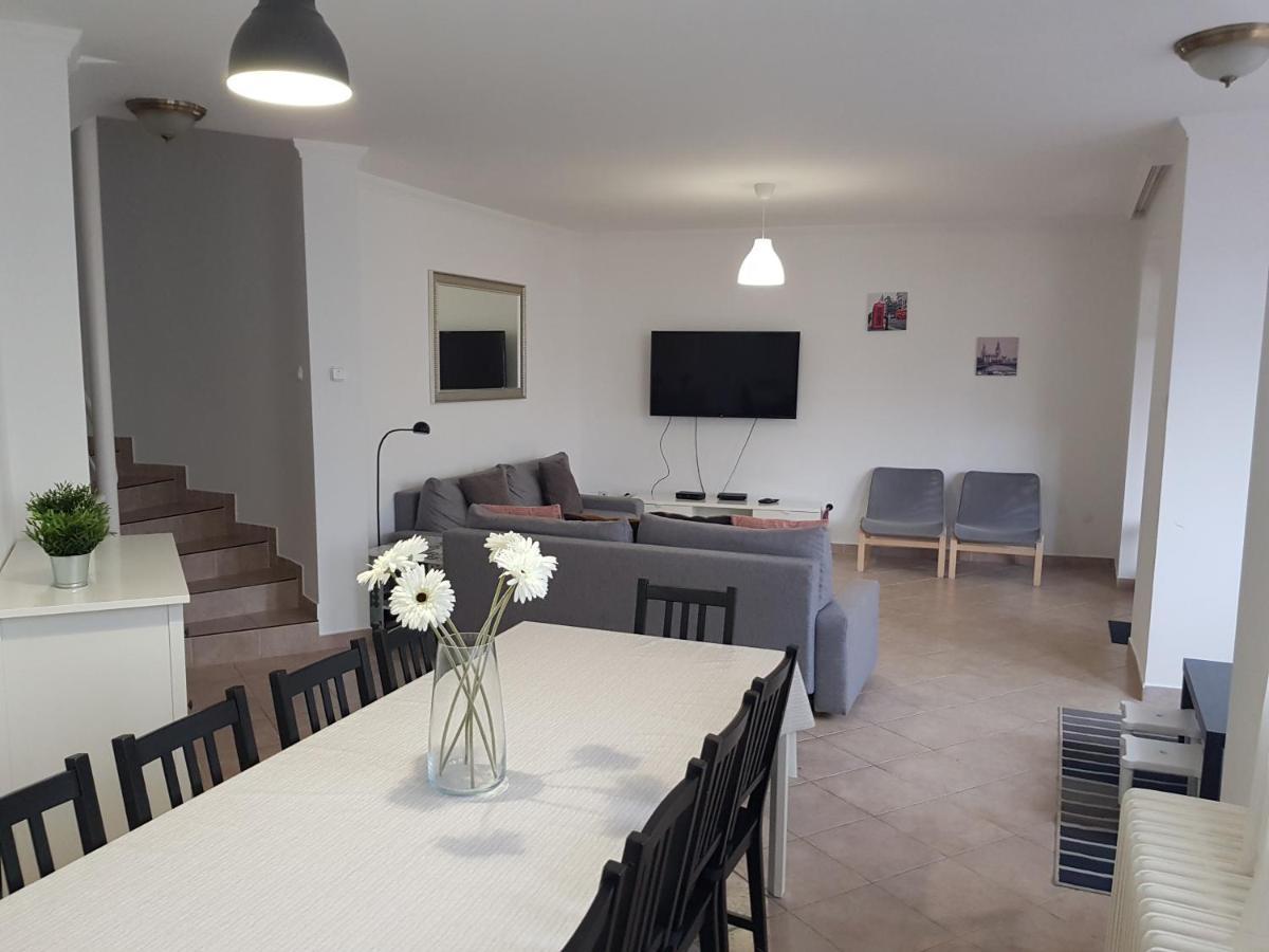 Zoli Apartmanok-Zoli Koelcsey 19 Villa Hajduszoboszlo Exterior photo